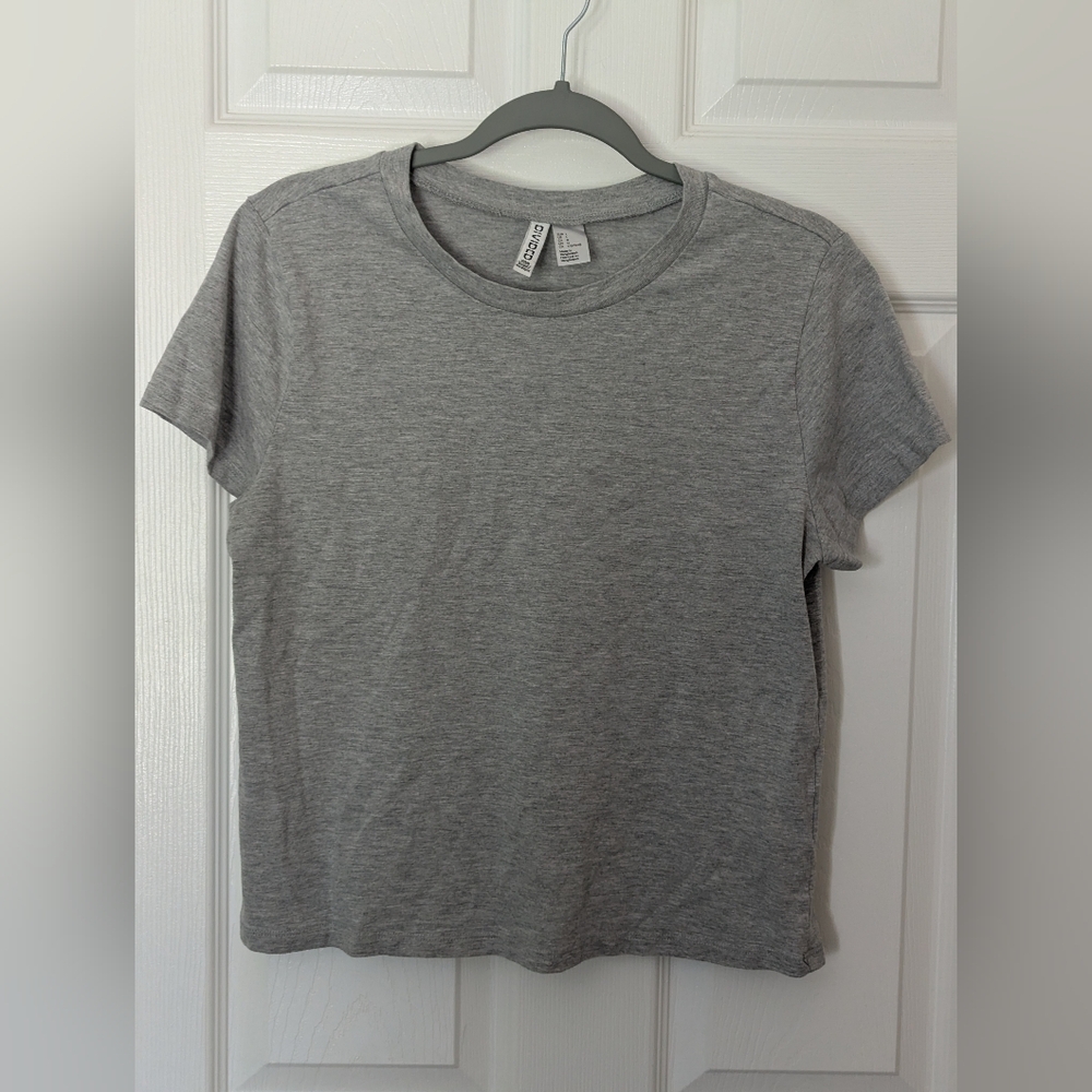 H&M Heather Gray Short Sleeve Tee